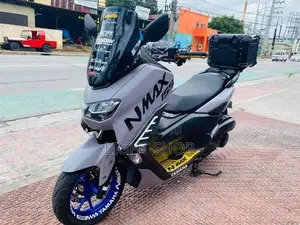 Nouveau Yamaha YBR125 2023 Bleu