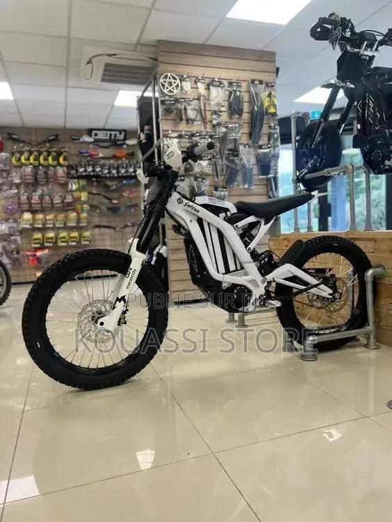 Nouveau TVS Apache RTR 160 2V ABS 2023 Blanc