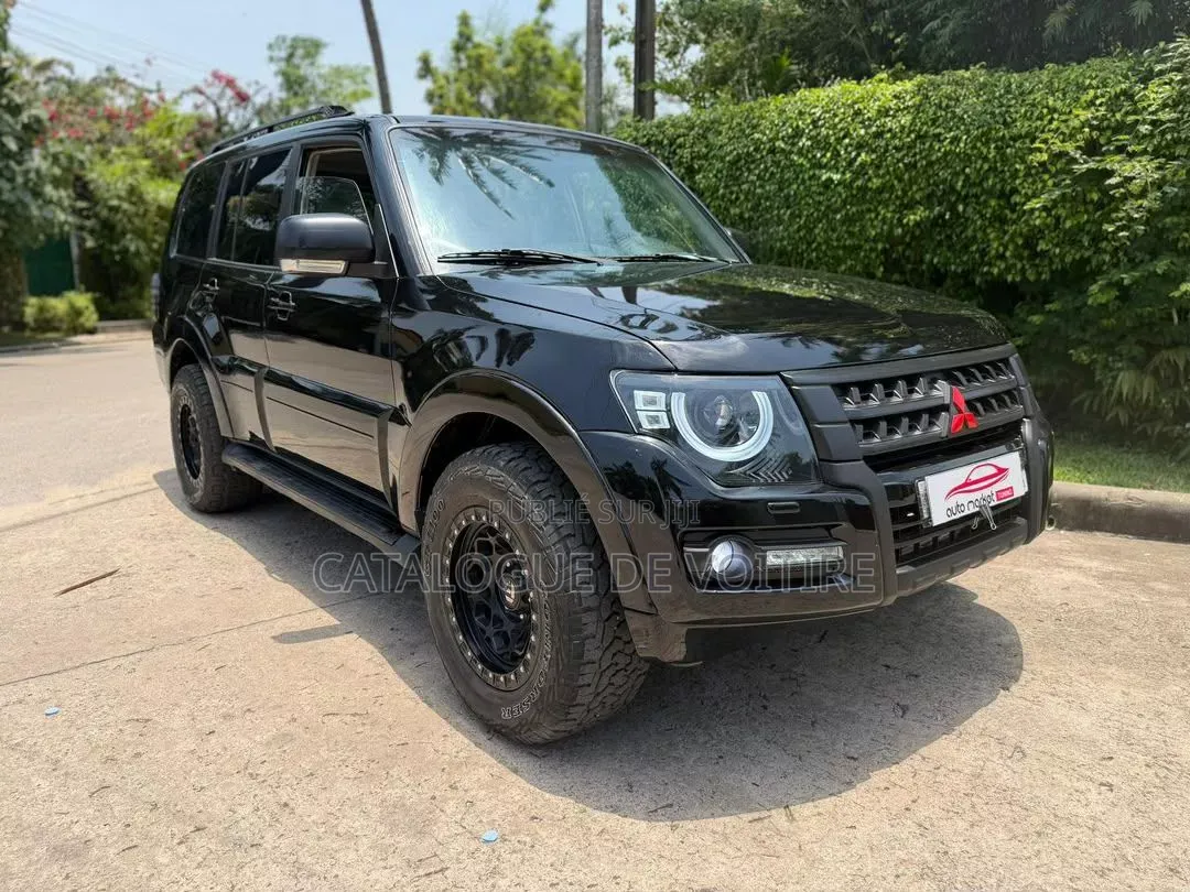 Mitsubishi Pajero 2024 Noir