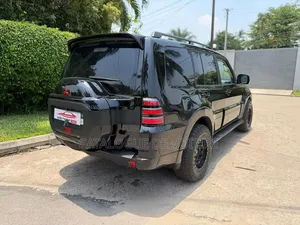 Mitsubishi Pajero 2024 Noir
