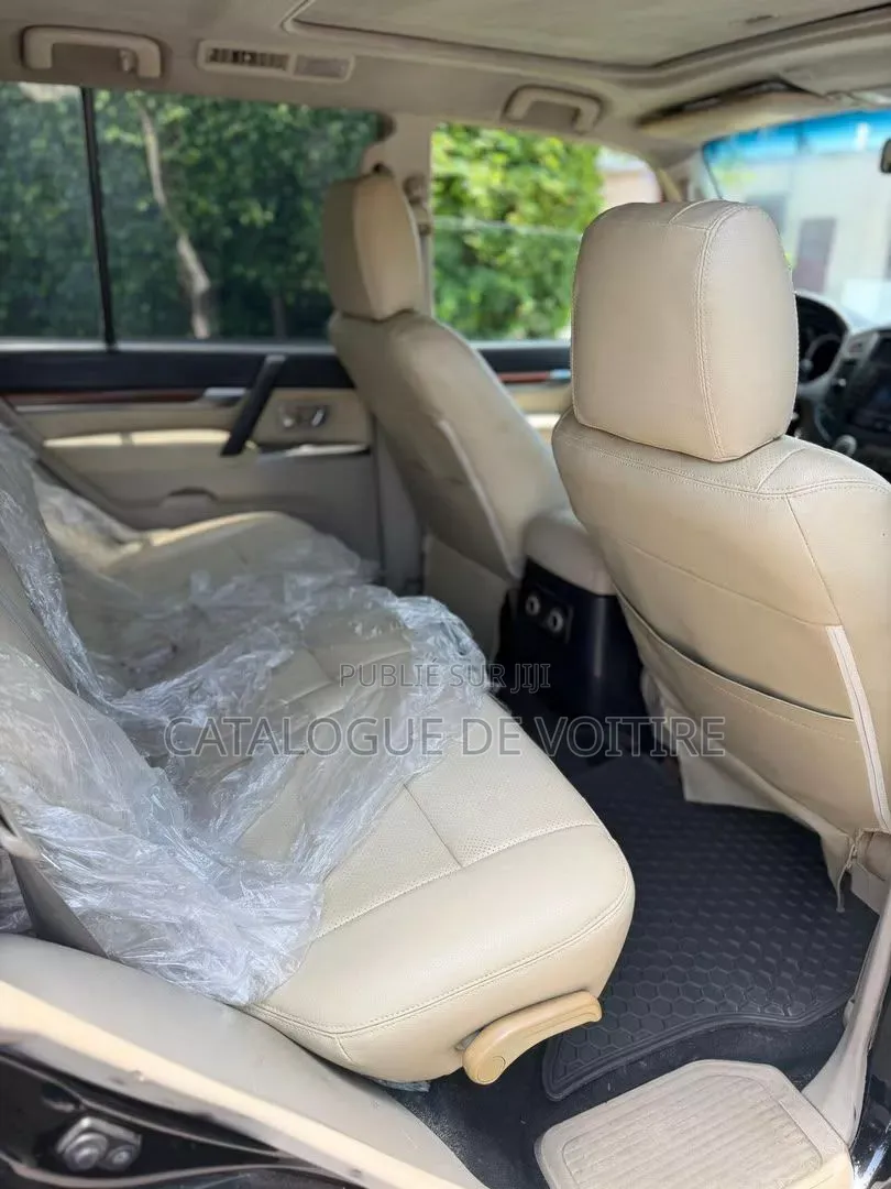 Mitsubishi Pajero 2024 Noir