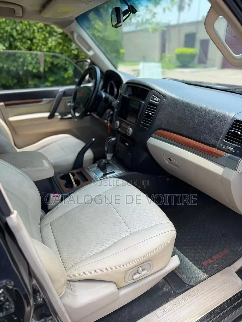 Mitsubishi Pajero 2024 Noir