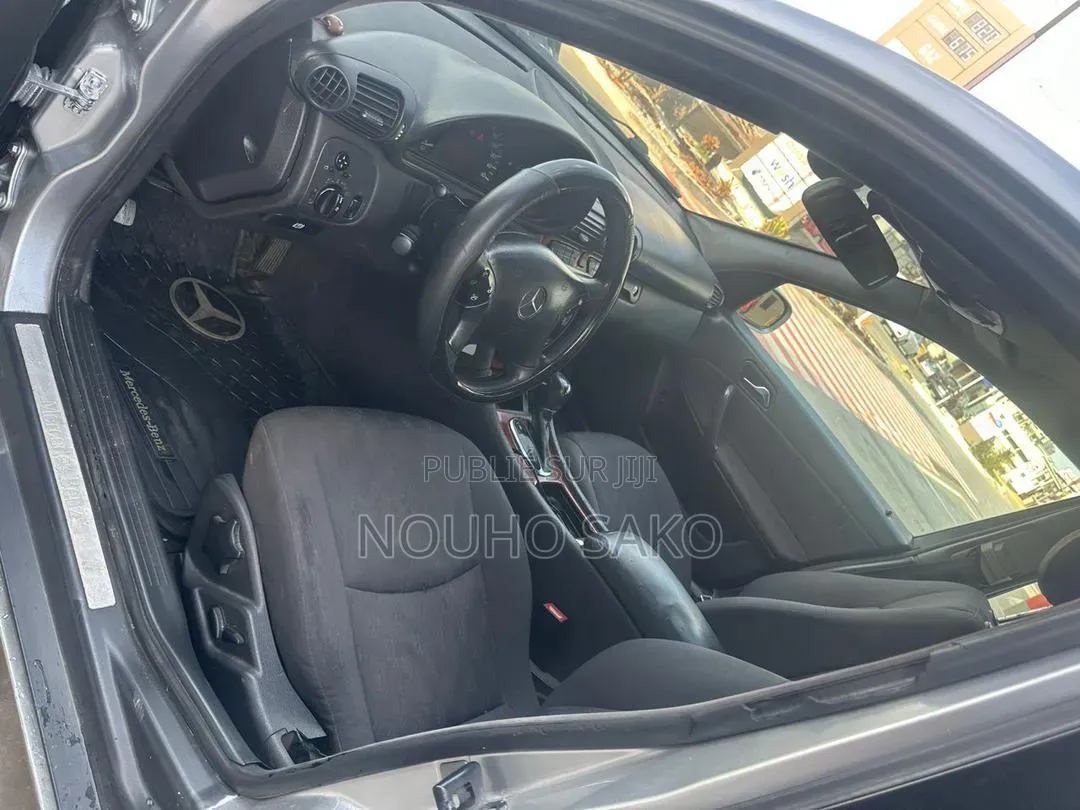 Mercedes-Benz C240 2003 Gris