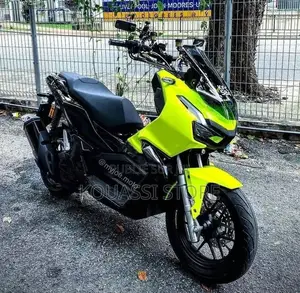 Nouveau Yamaha YBR125 2023 Blanc