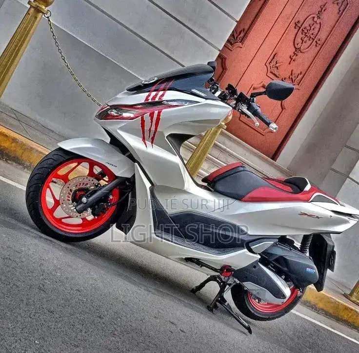 Nouveau Yamaha YBR125 2020 Beige