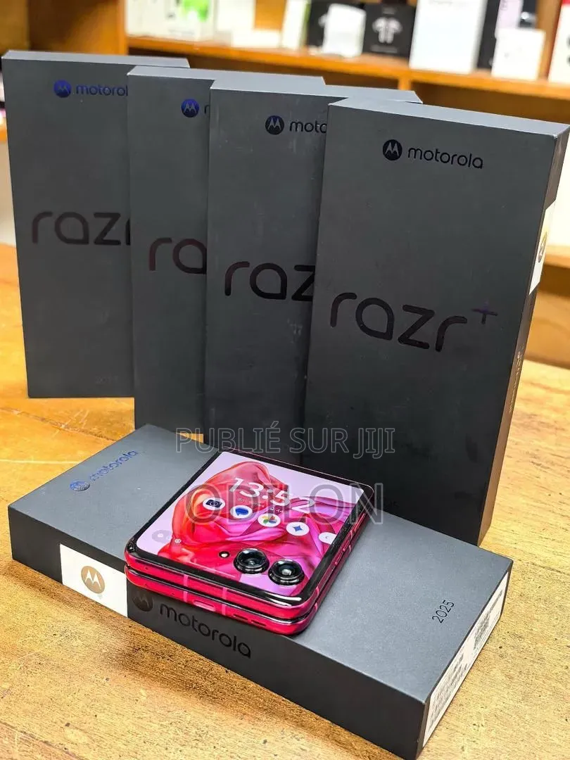 Nouveau Motorola Razr 2025 256 GB Rouge