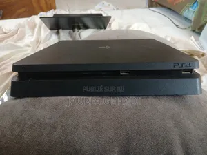 Ps4 Slim Bon État Abidjan Ko Troc Contre Téléphone Samsung