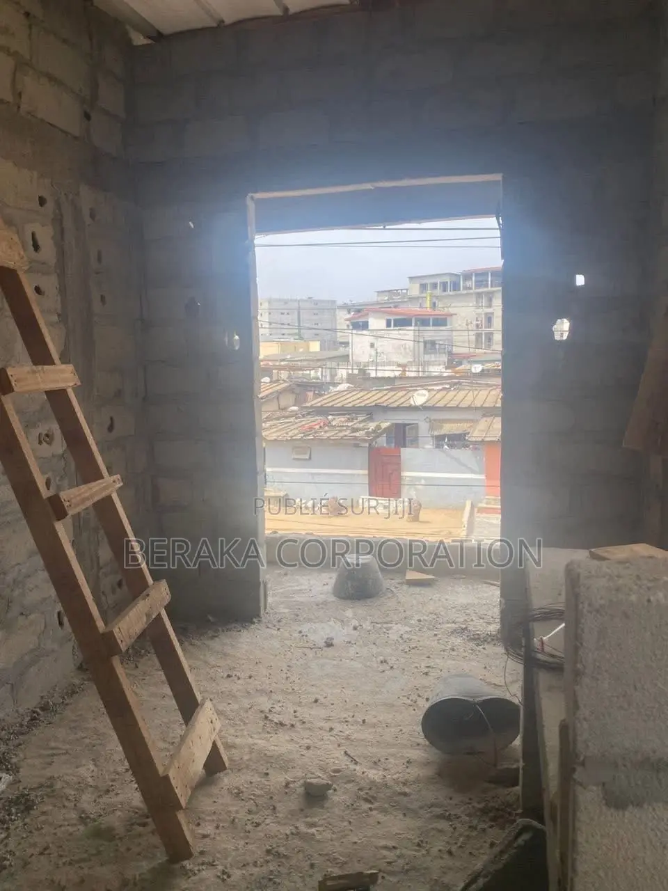 Studio dans Beraka Corporation, Cocody à Vendre
