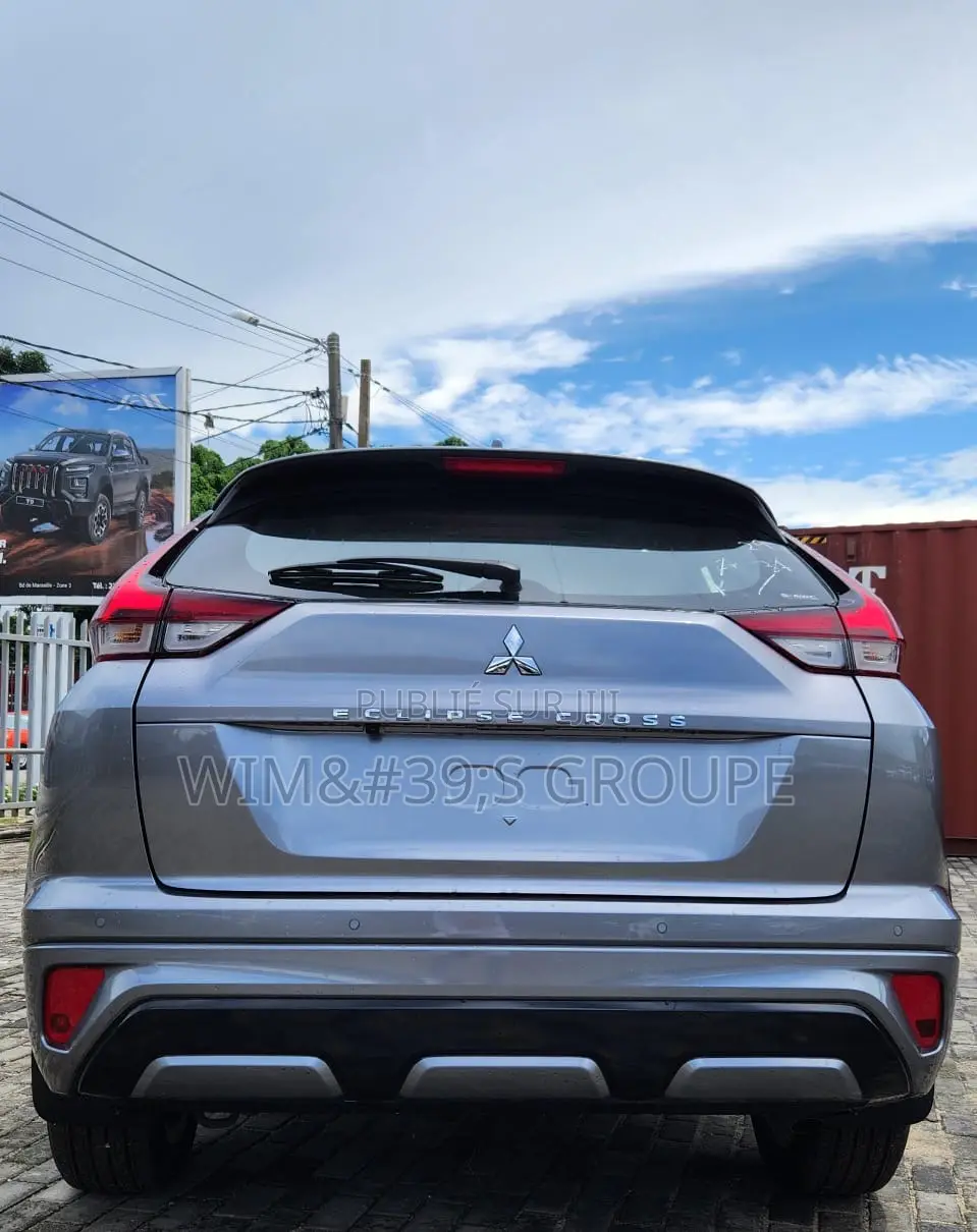 Nouveau Mitsubishi Eclipse Cross 2025 Gris