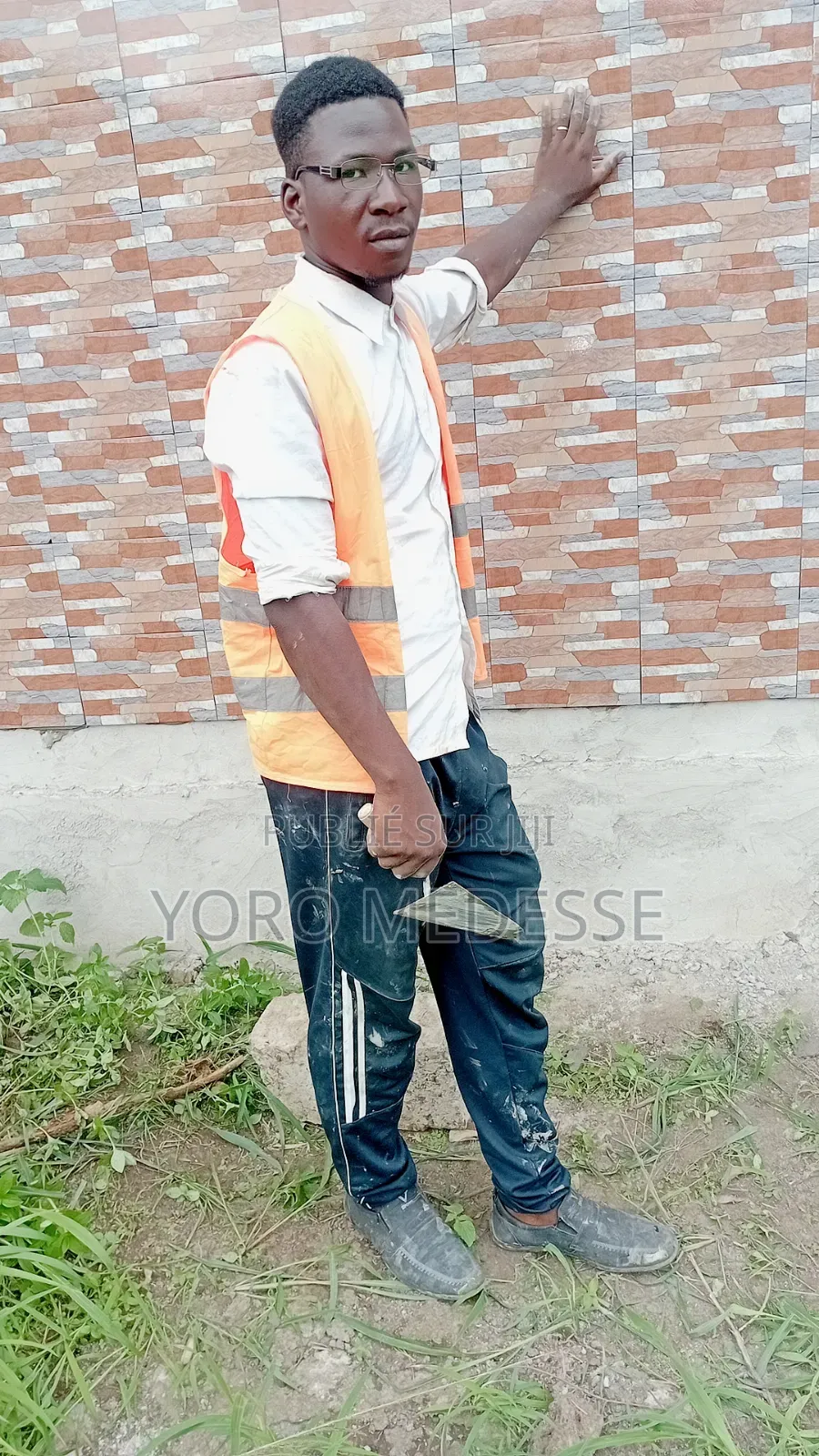 Carreleur Et Poseur De Parver