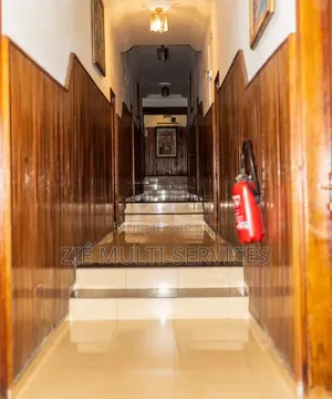 Meublé 20chbre Appartement dans Zié Multi-Service, Cocody à Vendre