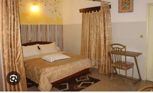 Meublé 20chbre Appartement dans Zié Multi-Service, Cocody à Vendre