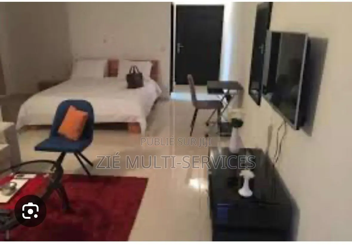 Meublé 20chbre Appartement dans Zié Multi-Service, Cocody à Vendre