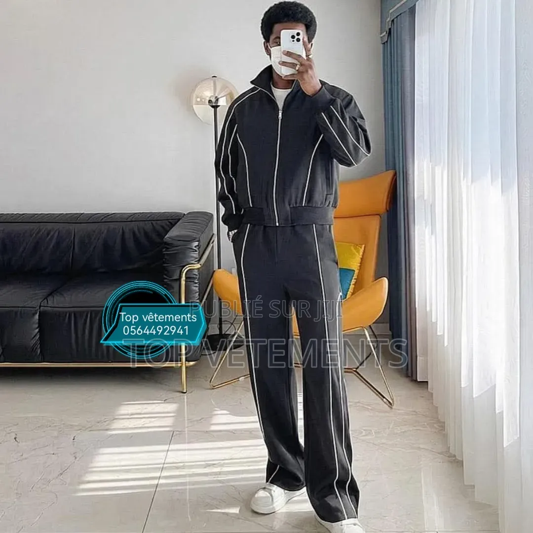 Nouvelle Collection De Survêtement en Stock Limité. Taille L, Xl, XXL