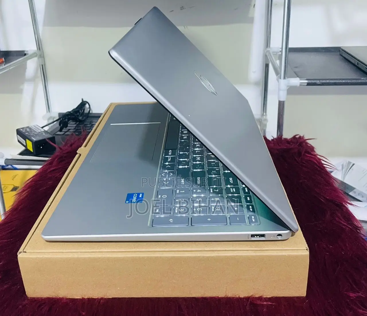 Nouveau Ordinateur portable HP 15-fd0290ns 8GB Intel Core i3 SSD 512GB