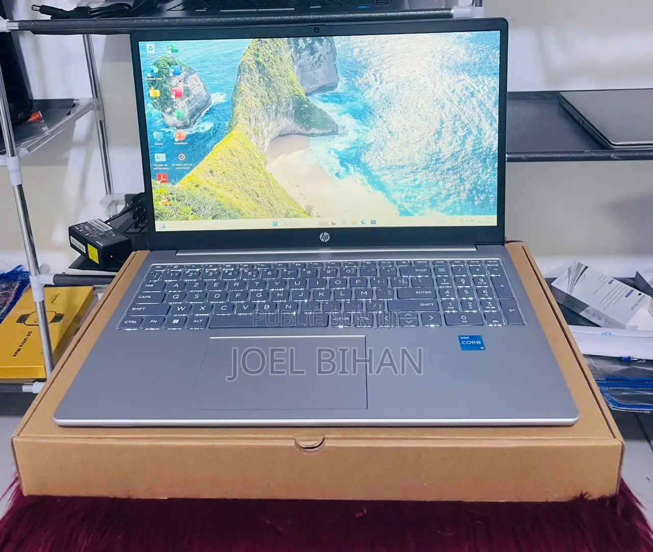 Nouveau Ordinateur portable HP 15-fd0290ns 8GB Intel Core i3 SSD 512GB