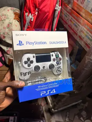 Manette Ps4 Disponible