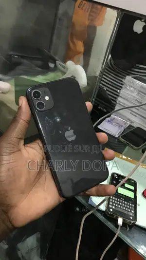 Apple iPhone 11 64 GB Noir