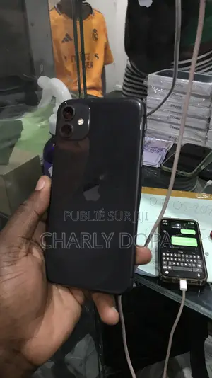 Apple iPhone 11 64 GB Noir