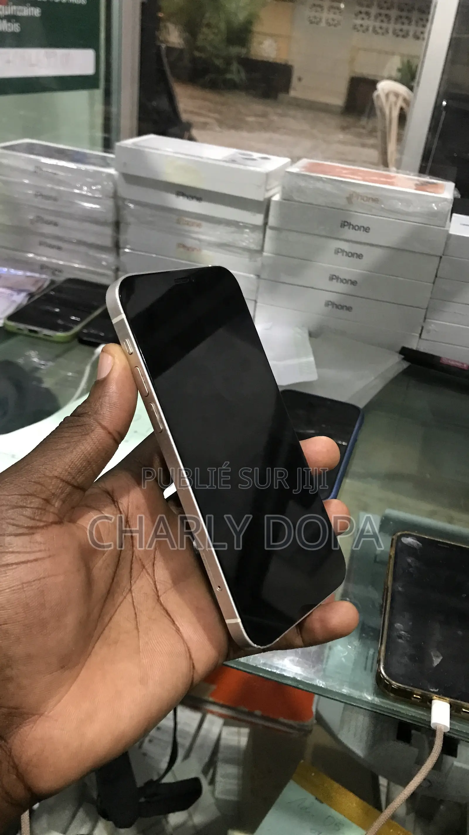 Apple iPhone 12 64 GB Blanc