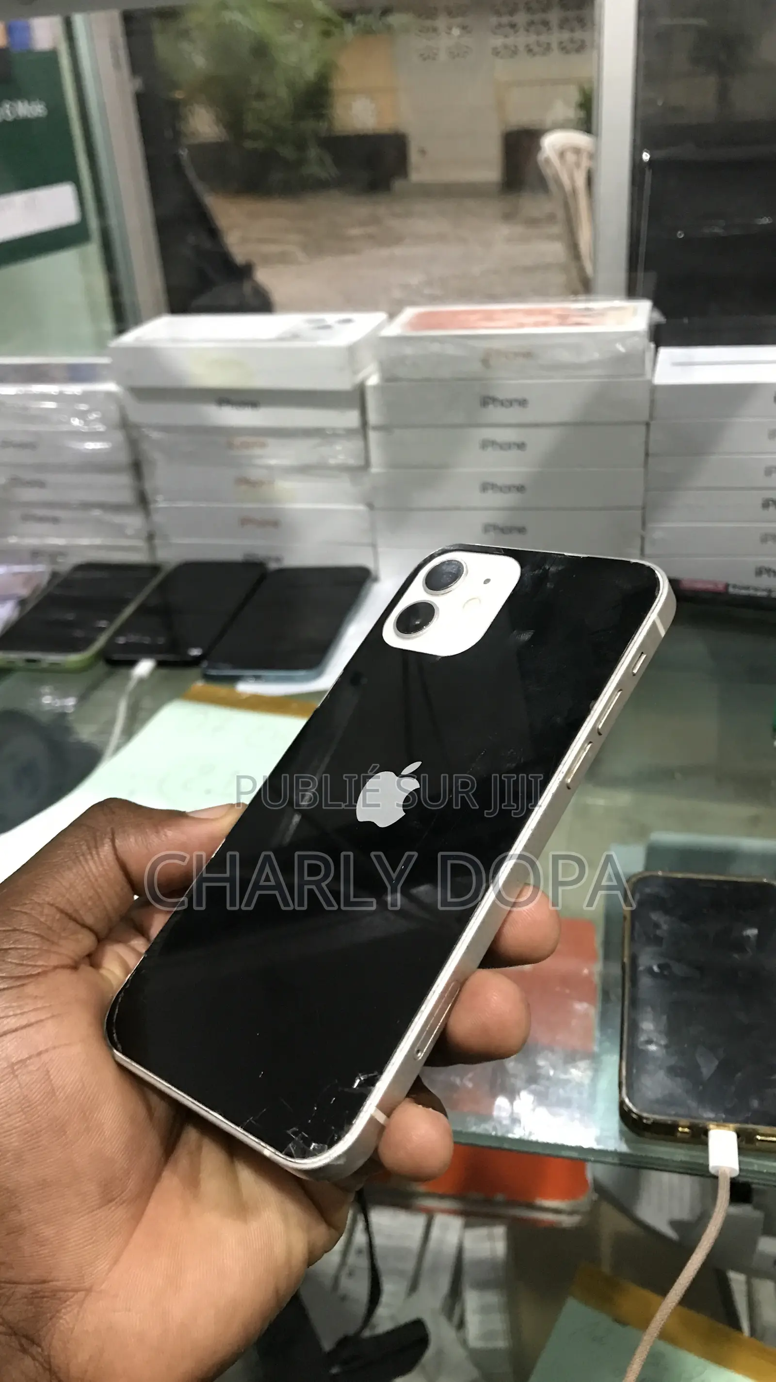 Apple iPhone 12 64 GB Blanc