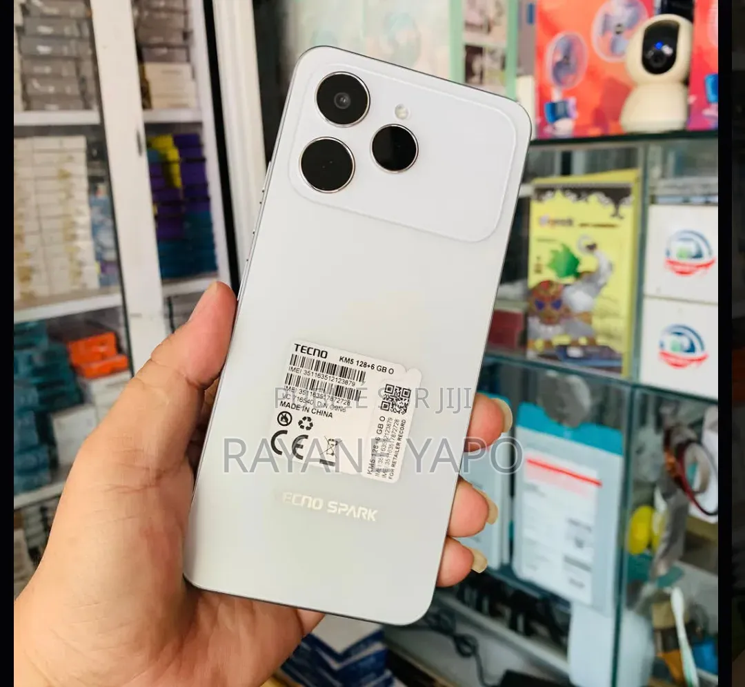 Nouveau Tecno Spark 40 256 GB Blanc