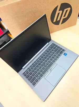 Nouveau Ordinateur portable HP Pavilion 14 16GB Intel Core i7 SSD 512GB