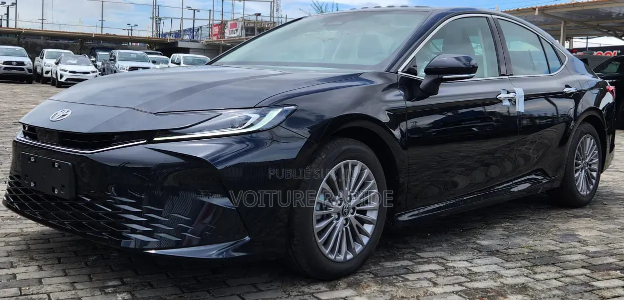 Nouveau Toyota Camry 2025 Noir