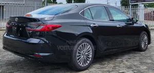 Nouveau Toyota Camry 2025 Noir