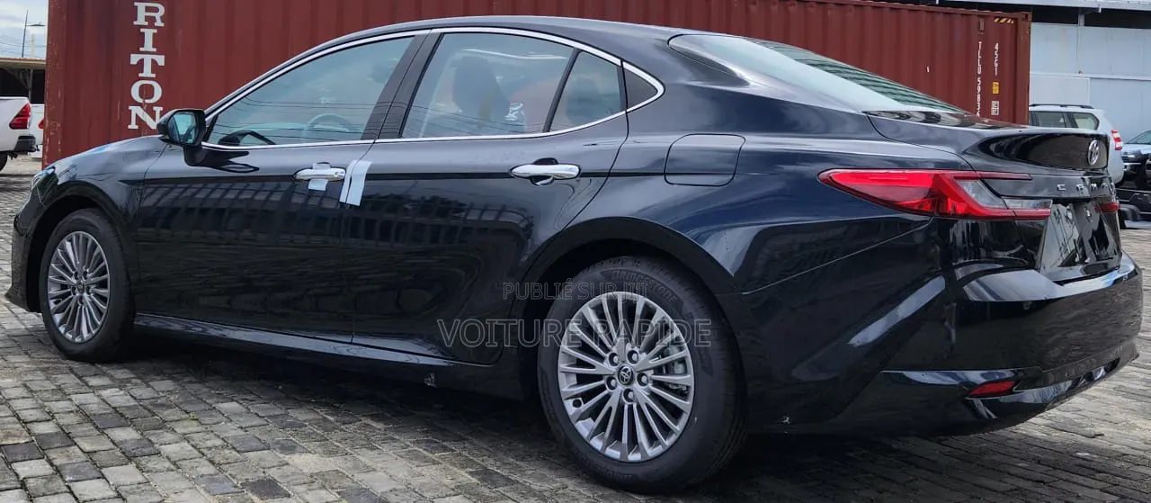 Nouveau Toyota Camry 2025 Noir