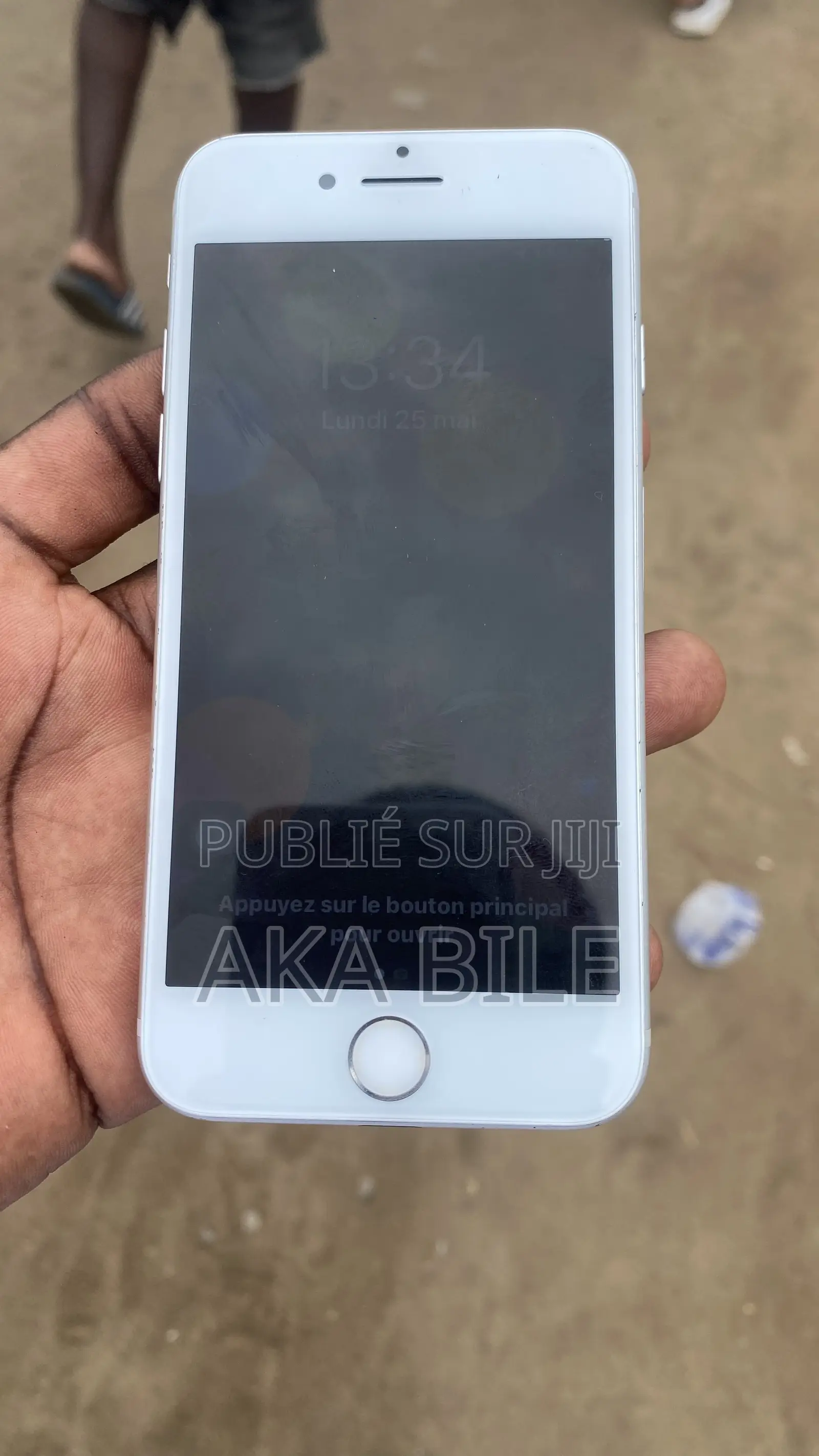 Nouveau Apple iPhone 7 32 GB Blanc