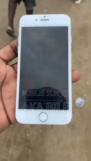 Nouveau Apple iPhone 7 32 GB Blanc