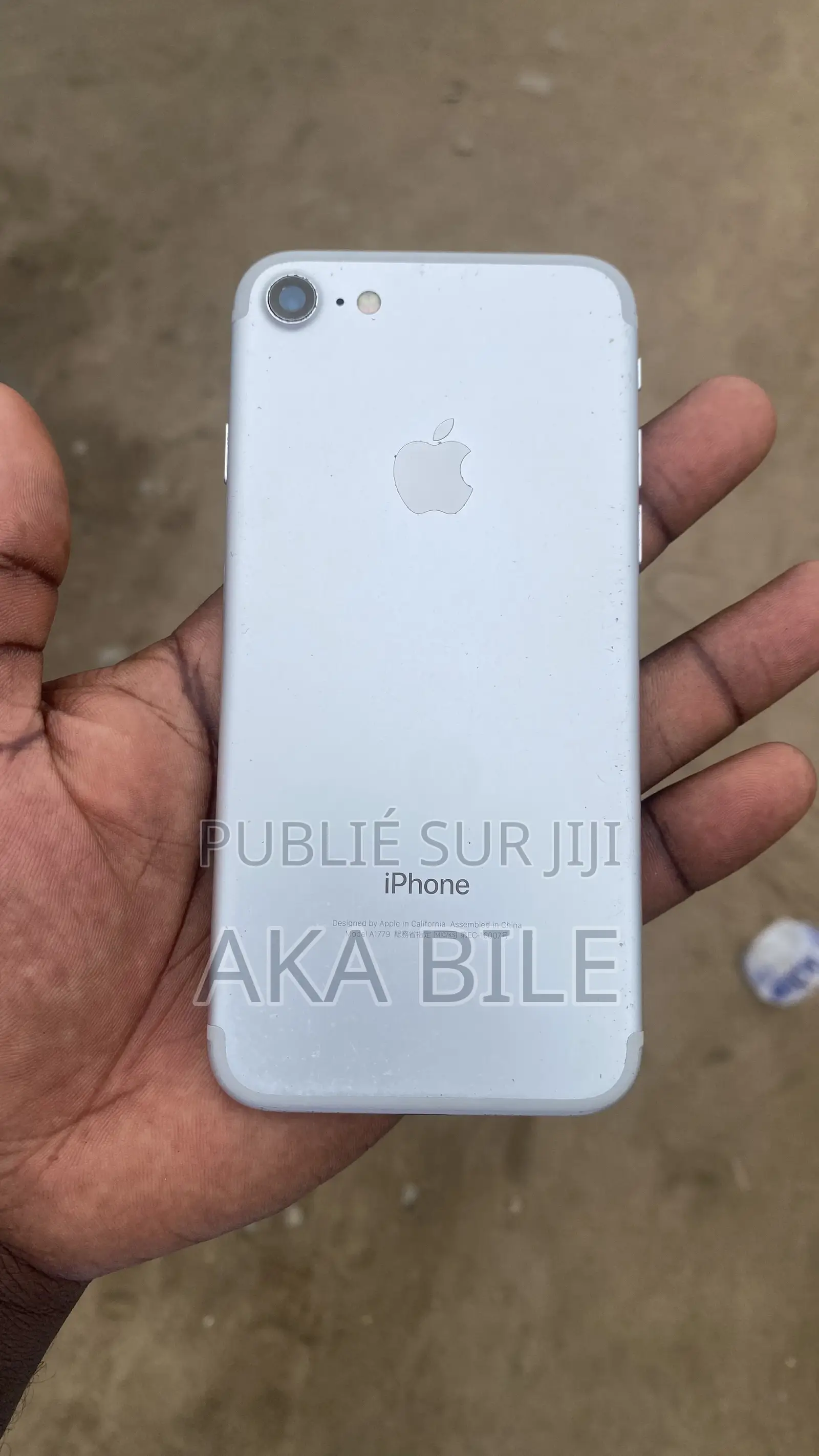 Nouveau Apple iPhone 7 32 GB Blanc