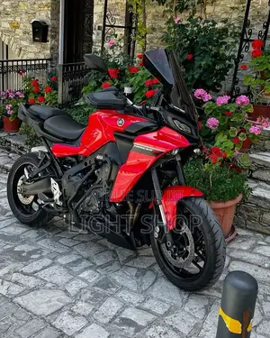 Nouveau Yamaha YBR125 2022 Blanc