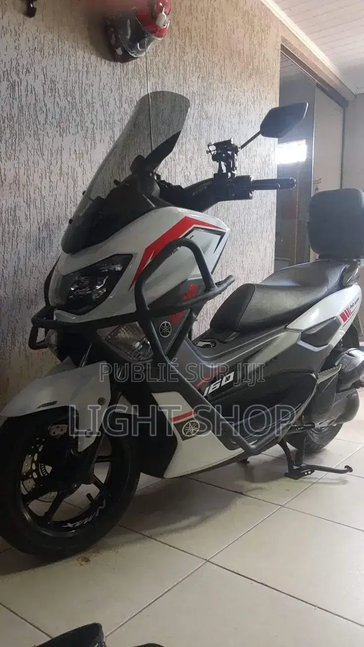 Nouveau Yamaha YBR125 2025 Blanc