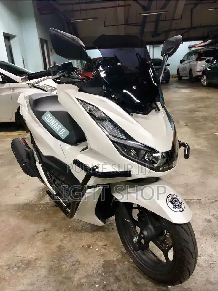 Nouveau Yamaha DT125 2023 Argenté
