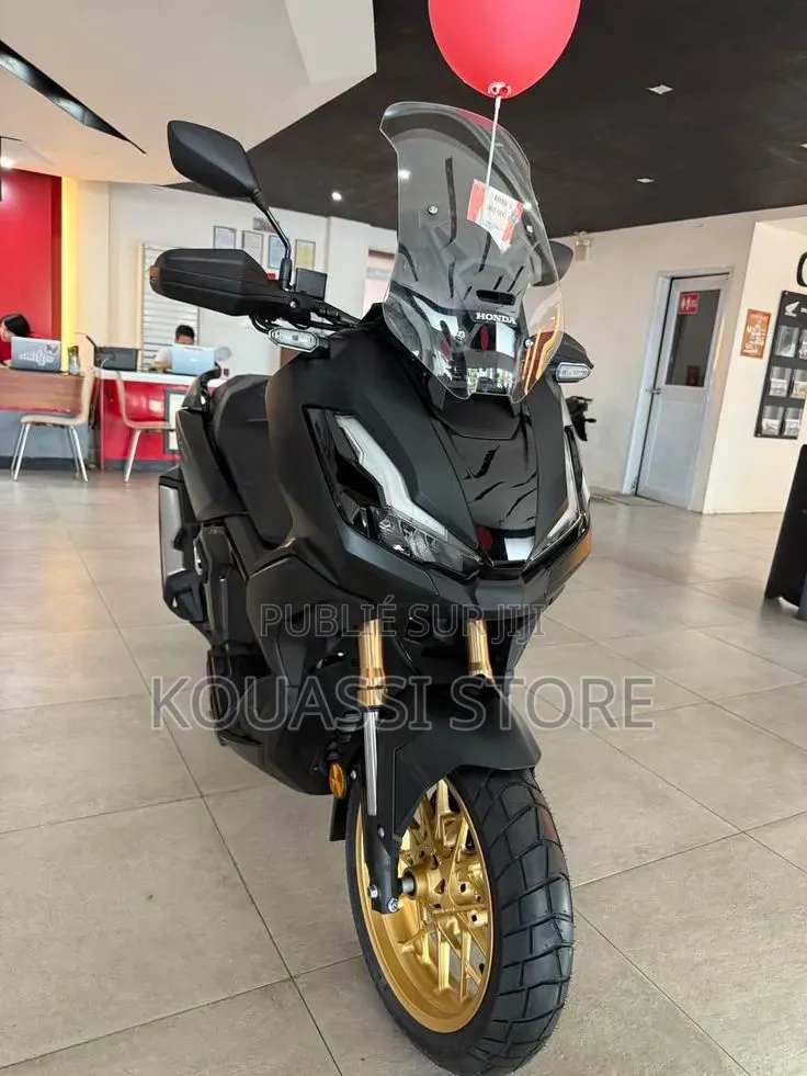 Nouveau Yamaha DT125 2023 Argenté