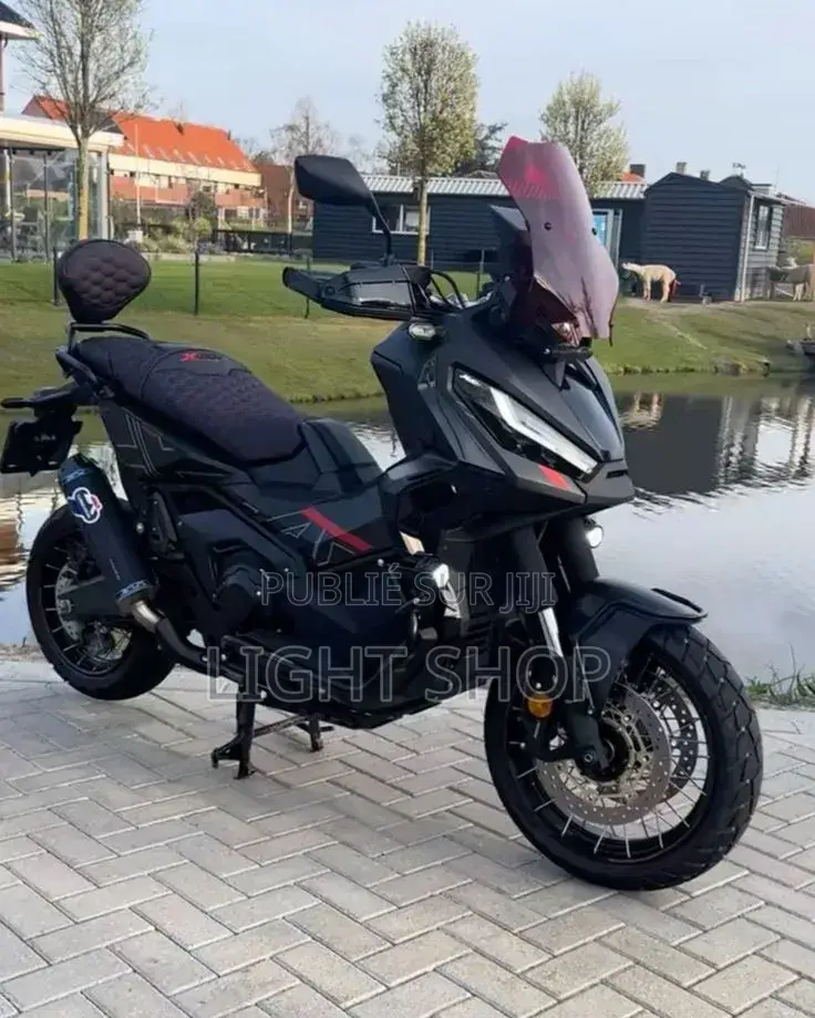 Nouveau Yamaha DT125 2023 Argenté