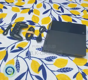 Ps4 Fat Craquée 15 Jeux Avec Deux Manettes. Console Très Propre