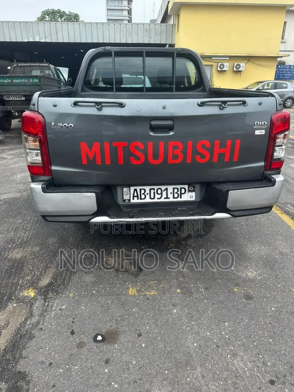 Mitsubishi L200 2022 Gris