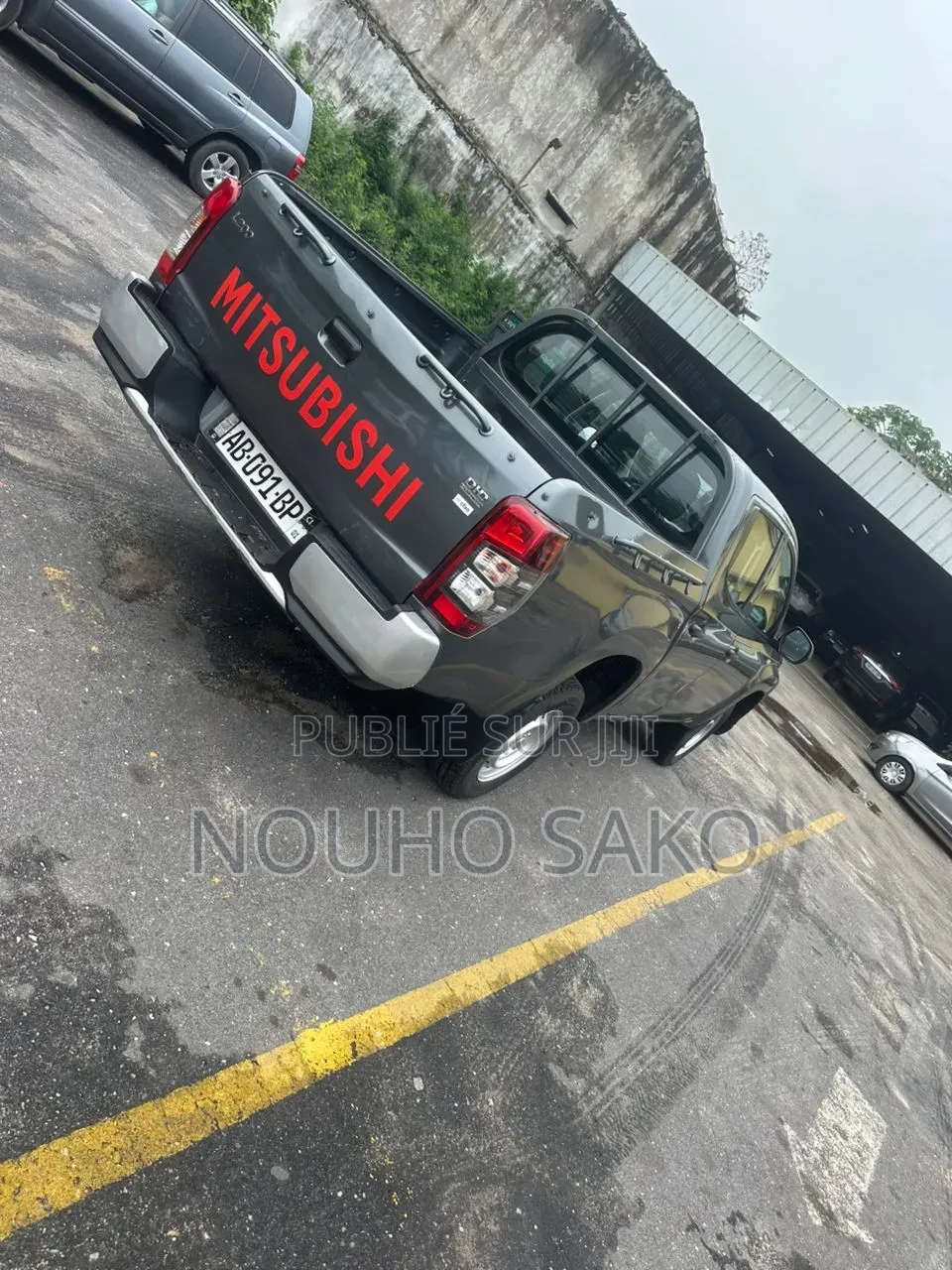 Mitsubishi L200 2022 Gris