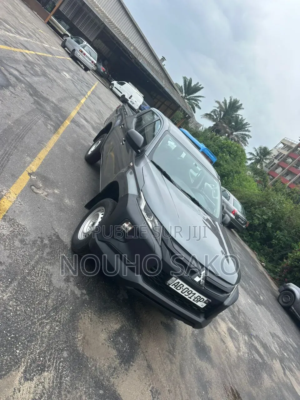 Mitsubishi L200 2022 Gris