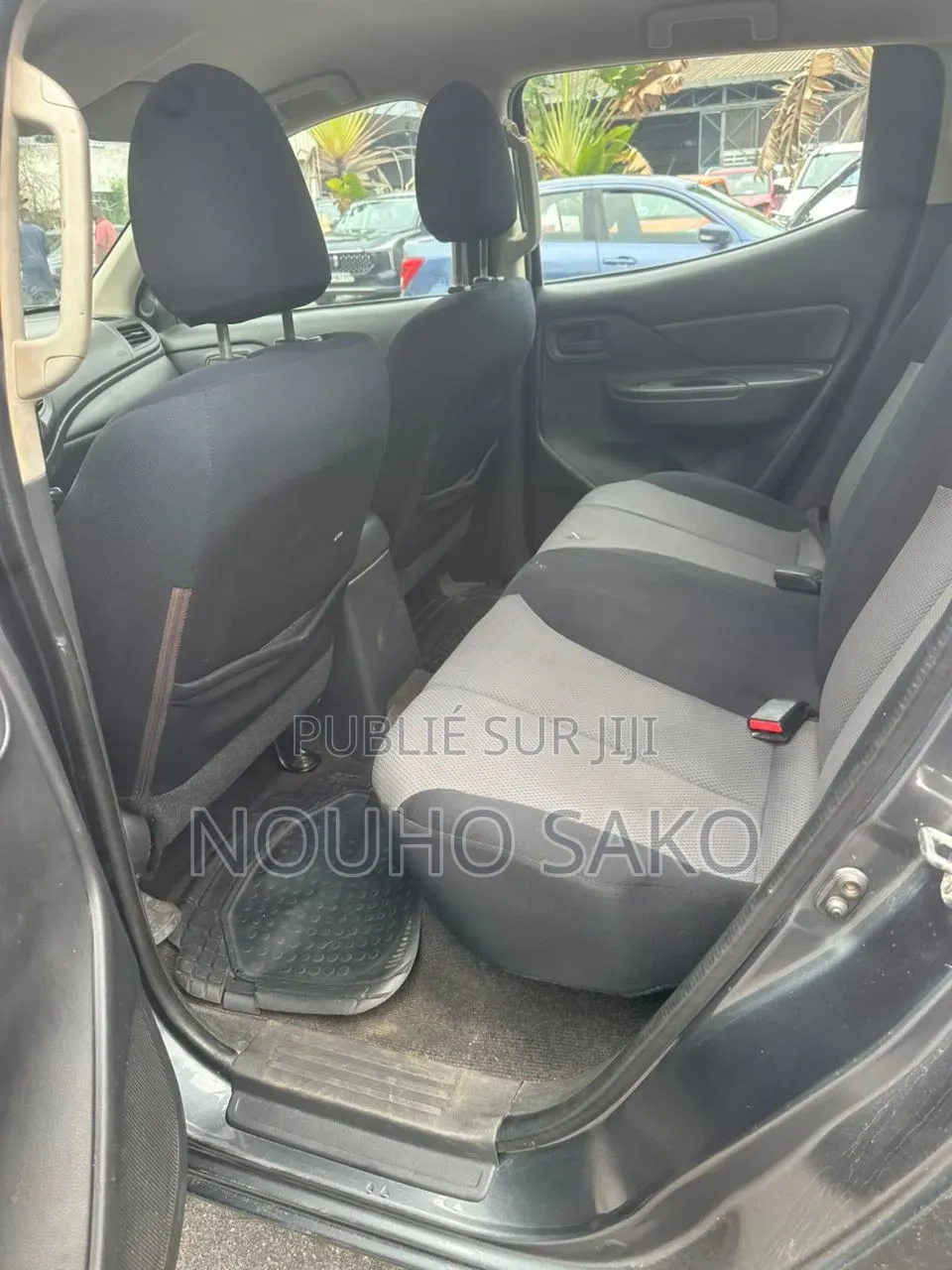 Mitsubishi L200 2022 Gris