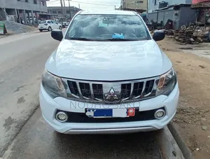 Mitsubishi L200 2018 Blanc
