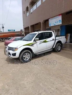 Mitsubishi L200 2010 Blanc