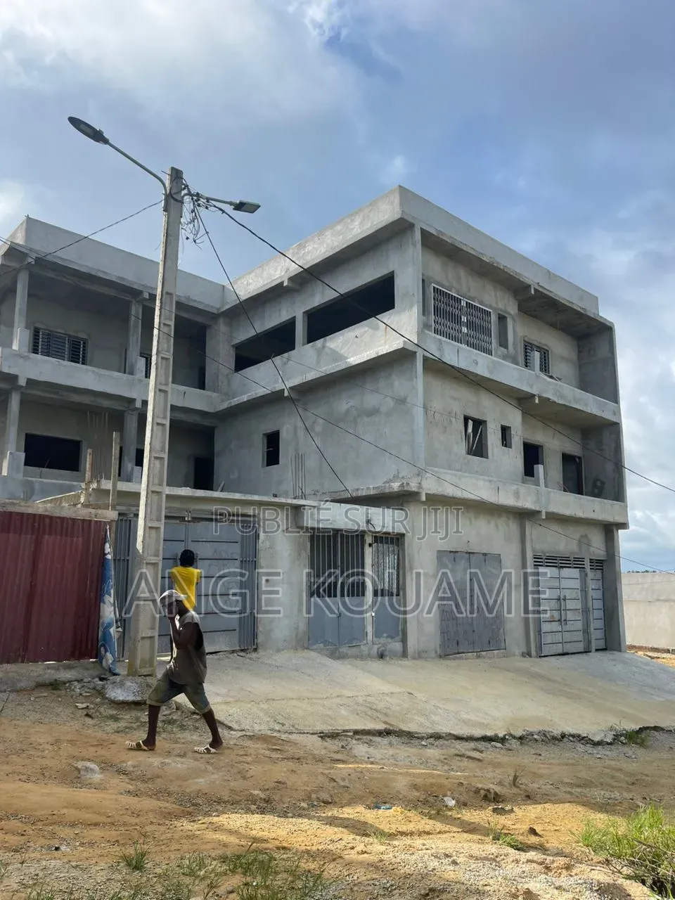 2chbre Appartement dans R+2, Songon à Vendre