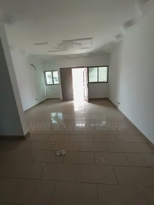 2chbre Appartement dans Ange Immobilier, Cocody à Louer