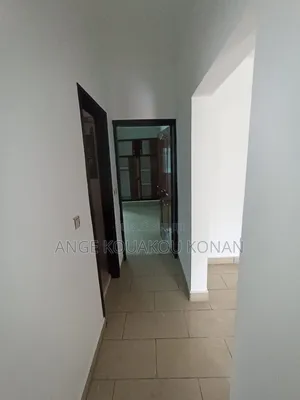 2chbre Appartement dans Ange Immobilier, Cocody à Louer