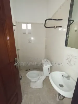 2chbre Appartement dans Ange Immobilier, Cocody à Louer
