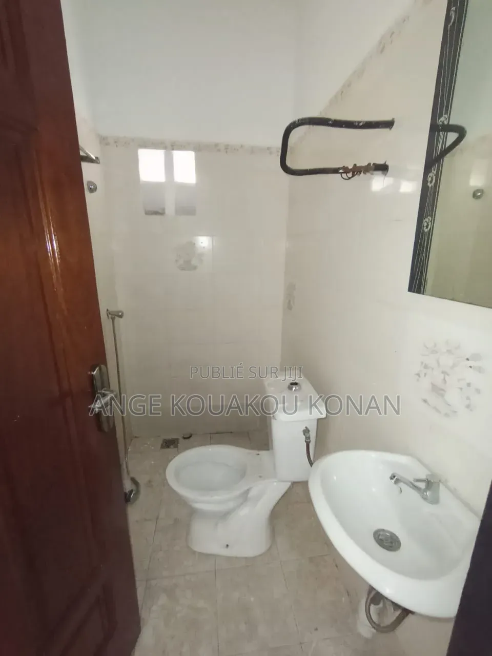 2chbre Appartement dans Ange Immobilier, Cocody à Louer